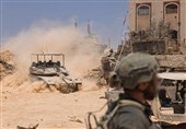 المقاومة الفلسطینیة تستهدف جنود وآلیات الاحتلال وتسقط مسیّرة فی قطاع غزة