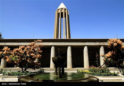 آرامگاه حکیم ابو علی سینا در همدان