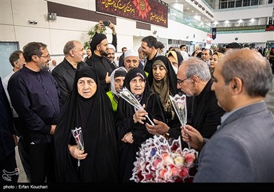 اعزام اولین گروه از زائران حج عمره 1404