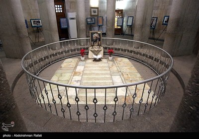 مراسم روز پزشک در آرامگاه بوعلی سینا-همدان