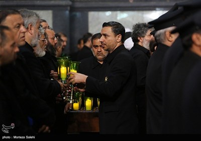 آیین خطبه خوانی شب شهادت امام رضا(ع) در حرم مطهر رضوی
