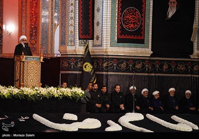 آیین خطبه خوانی شب شهادت امام رضا(ع) در حرم مطهر رضوی