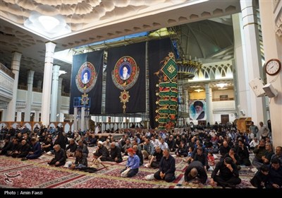 حرم مطهر شاهچراغ (ع) در سوگ امام رضا (ع) غرق در ماتم و عزا شد