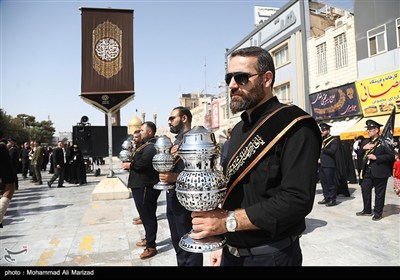 دسته عزاداری خادمان حرم حضرت معصومه (س) به مناسبت شهادت امام رضا(ع)