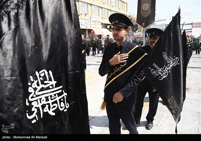 دسته عزاداری خادمان حرم حضرت معصومه (س) به مناسبت شهادت امام رضا(ع)