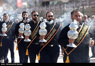 دسته عزاداری خادمان حرم حضرت معصومه (س) به مناسبت شهادت امام رضا(ع)