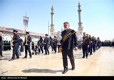 دسته عزاداری خادمان حرم حضرت معصومه (س) به مناسبت شهادت امام رضا(ع)