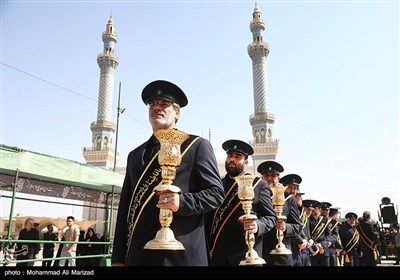 دسته عزاداری خادمان حرم حضرت معصومه (س) به مناسبت شهادت امام رضا(ع)