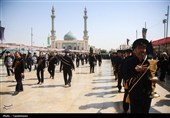 دسته عزای خادمان کریمه اهل بیت(س) در روز شهادت امام رضا(ع)
