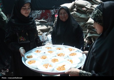 خدمت رسانی در قلب مسیر پیاده روی به مشهد الرضا(ع)
