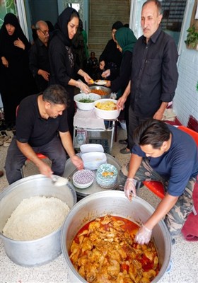 خدمت رسانی در قلب مسیر پیاده روی به مشهد الرضا(ع)