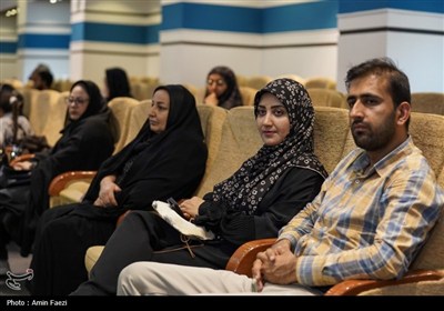 هفتمین همایش ملی شعر &#171;سرو و گل و لاله&#187;، در حرم شاهچراغ (ع)