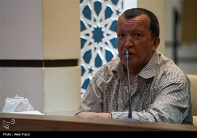 هفتمین همایش ملی شعر &#171;سرو و گل و لاله&#187;، در حرم شاهچراغ (ع)