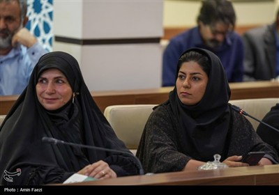 هفتمین همایش ملی شعر &#171;سرو و گل و لاله&#187;، در حرم شاهچراغ (ع)