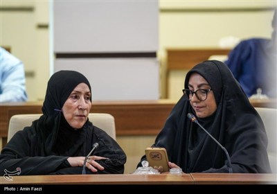 هفتمین همایش ملی شعر &#171;سرو و گل و لاله&#187;، در حرم شاهچراغ (ع)
