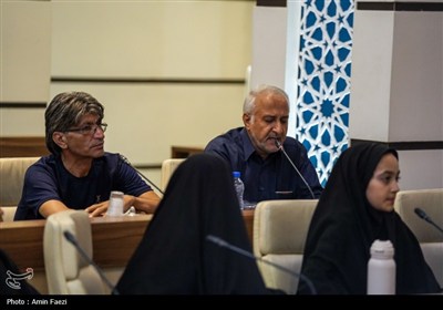هفتمین همایش ملی شعر &#171;سرو و گل و لاله&#187;، در حرم شاهچراغ (ع)