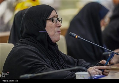 هفتمین همایش ملی شعر &#171;سرو و گل و لاله&#187;، در حرم شاهچراغ (ع)