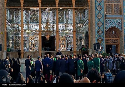 آئین تعویض پرچم آستان مقدس امامزاده حسین(ع) قزوین