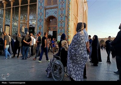 آئین تعویض پرچم آستان مقدس امامزاده حسین(ع) قزوین