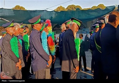 آئین تعویض پرچم آستان مقدس امامزاده حسین(ع) قزوین