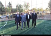افتتاح زمین چمن مصنوعی یانس‌آباد قزوین با حضور وزیر آموزش و پرورش