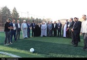 افتتاح زمین چمن مصنوعی یانس‌آباد قزوین با حضور وزیر آموزش و پرورش