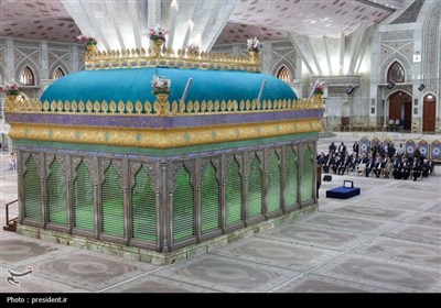 تجدید میثاق رئیس جمهور و اعضای هیئت دولت چهاردهم با آرمان‌های امام راحل