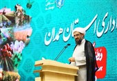 صاحبان قلم و تریبون عملکرد خود را با شاخص «وفاق» بسنجند