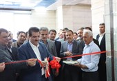 همه ما موظف به تلاش برای رفاه ملت هستیم