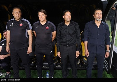 دیدار تیم‌های فوتبال سپاهان اصفهان و پرسپولیس