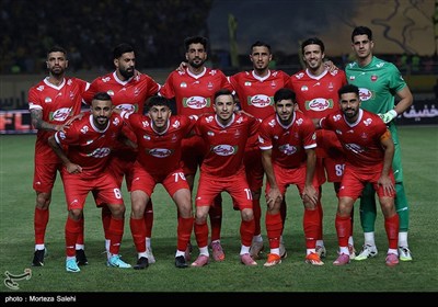 دیدار تیم‌های فوتبال سپاهان اصفهان و پرسپولیس