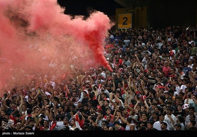 دیدار تیم‌های فوتبال سپاهان اصفهان و پرسپولیس