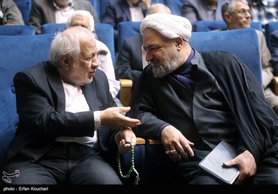 آئین رونمایی کتاب پنج حق