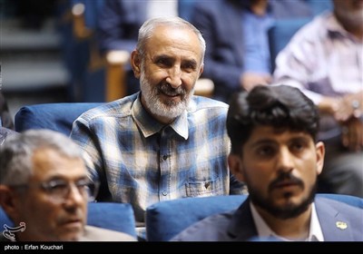 آئین رونمایی کتاب پنج حق