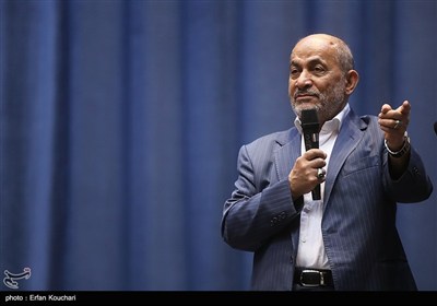 آئین رونمایی کتاب پنج حق