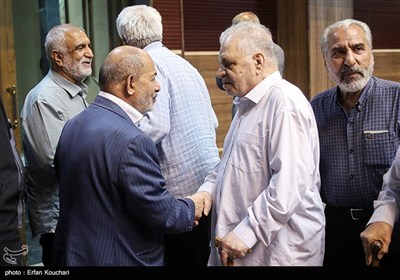 آئین رونمایی کتاب پنج حق
