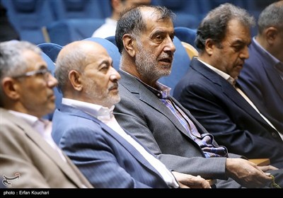 آئین رونمایی کتاب پنج حق