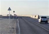 مطالبه شهروندان دیر برای جلوگیری از تردد ماشینهای سنگین در جاده وفاق