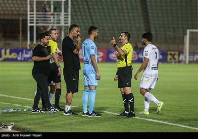 دیدار تیم های فوتبال شمس آذر و چادرملو