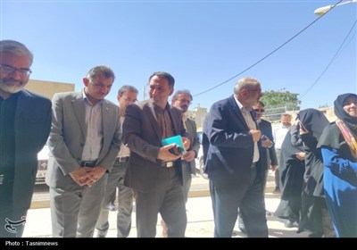 بازدید. معاون صنایع دستی کشور از آستان قیدار نبی(ع)