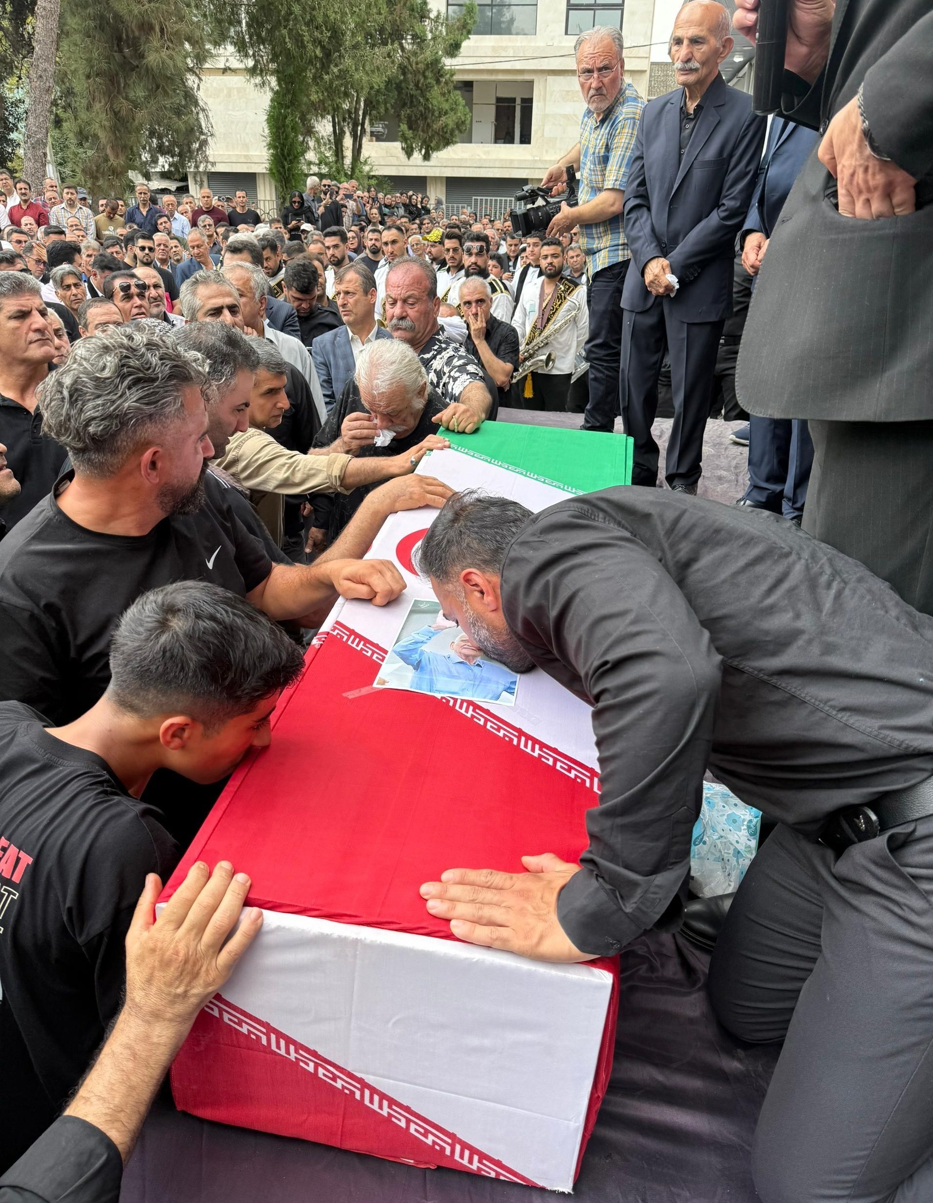 مراسم تشییع پیکر امامعلی حبیبی برگزار شد 2