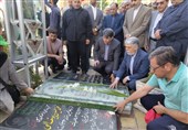 ادای احترام وزیر فرهنگ و ارشاد اسلامی به شهید سلیمانی