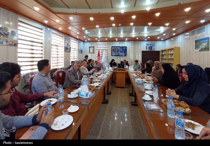 بازدید عضو کمیسیون انرژی از اداره کل استاندارد- عکس صفحه است ...