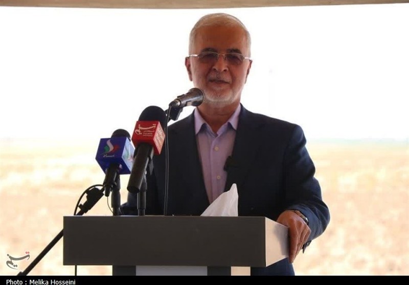 استان،كشور،پروژه،مركزي،خورشيدي،افتتاح،انرژي،توليد،مومني،مگاو ...