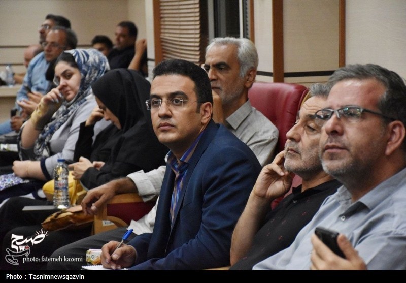نشست خبری استاندار قزوین- عکس صفحه استان تسنیم
