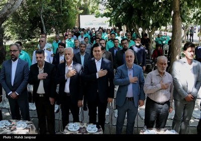 رونمایی از 130 دستگاه تاکسی برقی جدید در اصفهان