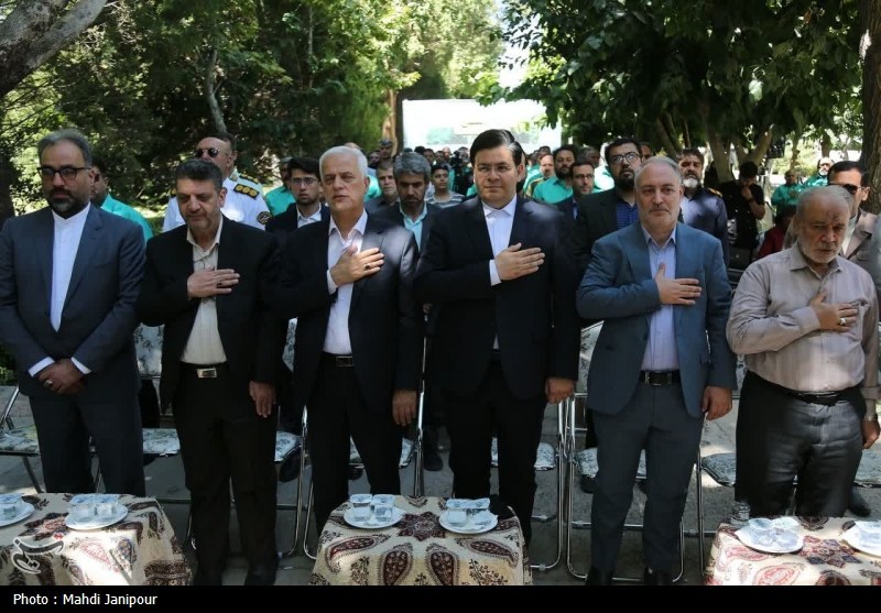 رونمایی از 130 دستگاه تاکسی برقی جدید در اصفهان- عکس صفحه اس ...