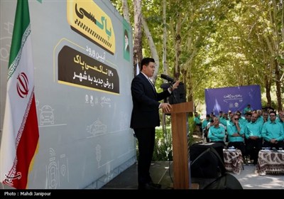 رونمایی از 130 دستگاه تاکسی برقی جدید در اصفهان