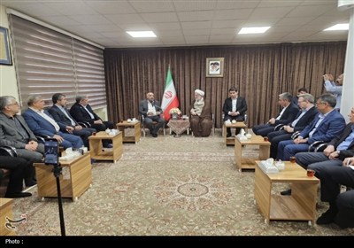 دیدار وزیر کار با نماینده ولی‌فقیه در کردستان