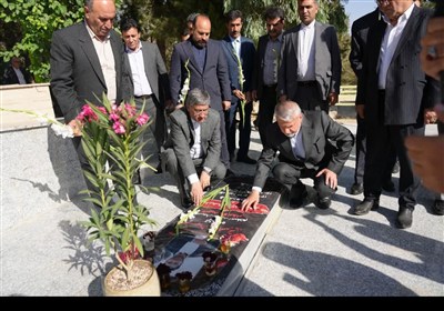 لرستان،استان،گردشگري،توسعه،شهداي،سفر،دفاع،ايران،گلزار